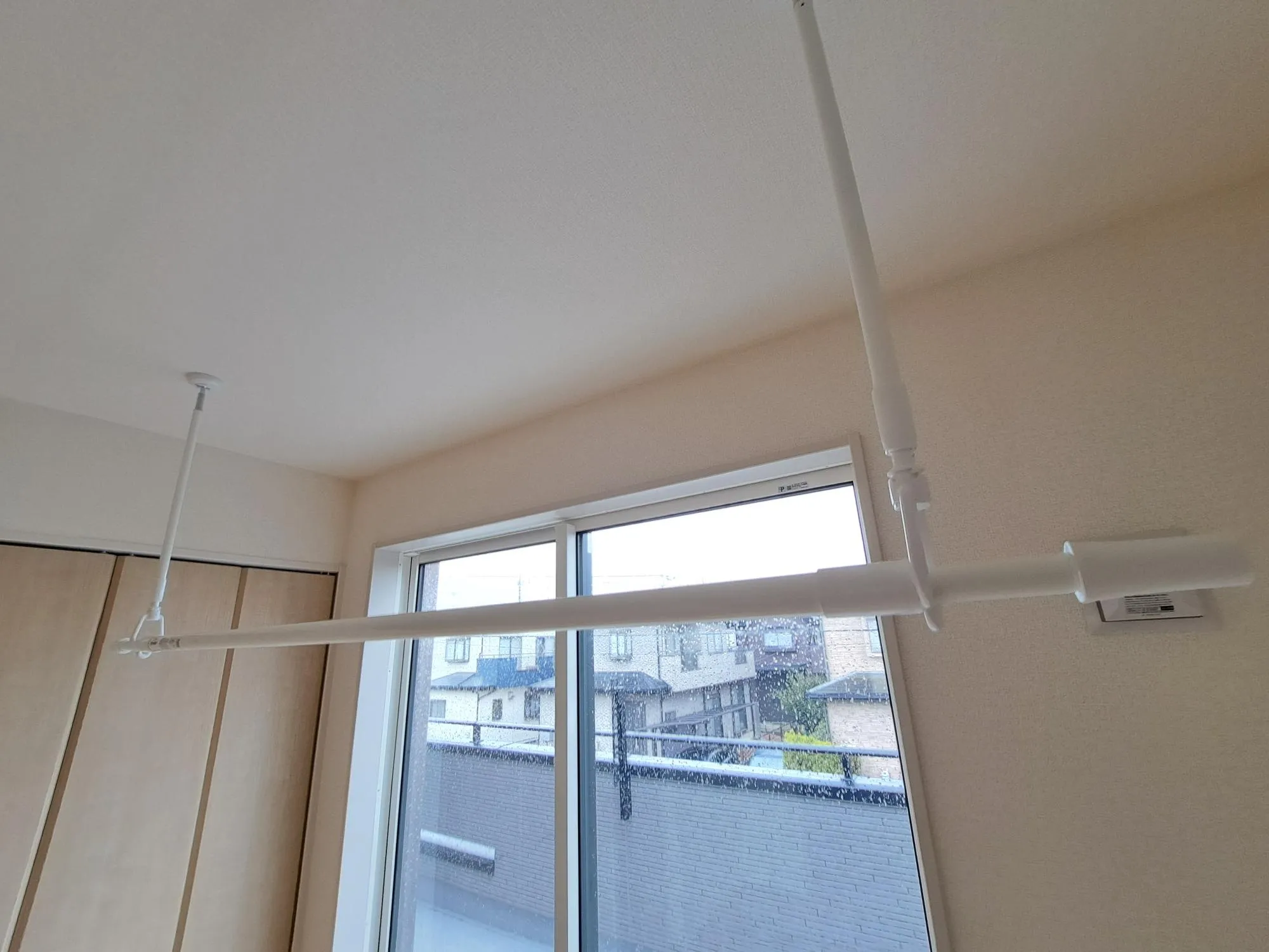 室内物干しがあり、花粉の時期や梅雨の季節にも活躍します!