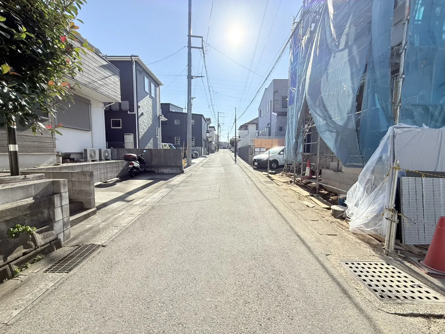 【2025.11.28　販売現地・前面道路】