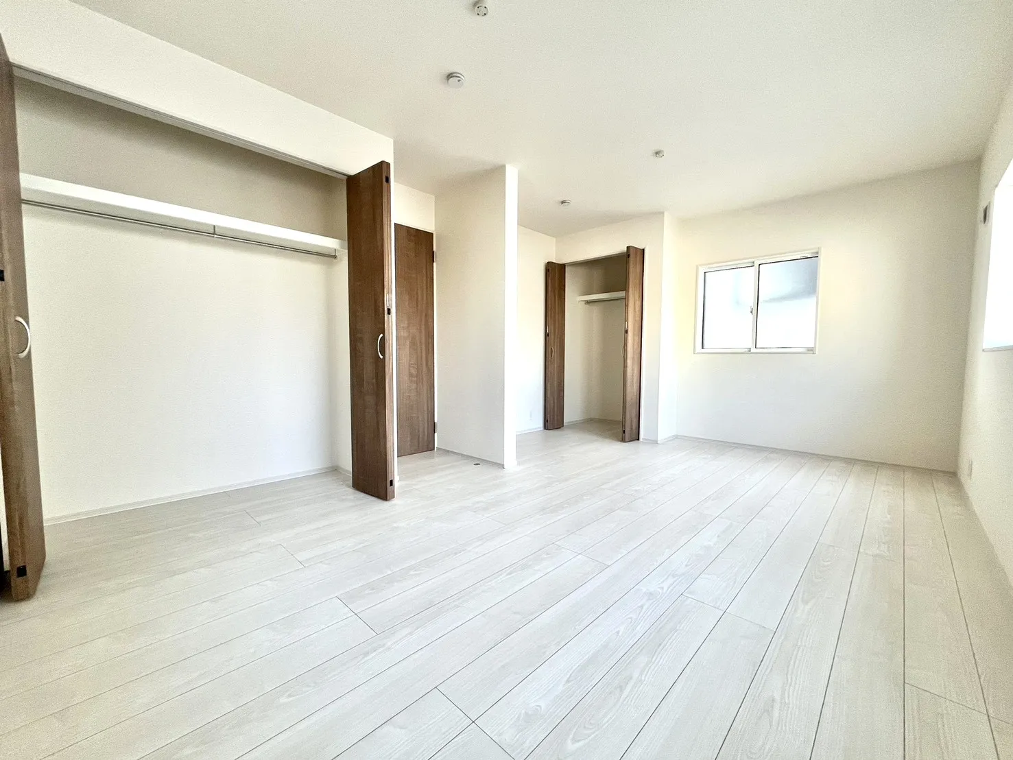 ☆1号棟　洋室4.625畳&5.0畳(可変型間取り)☆