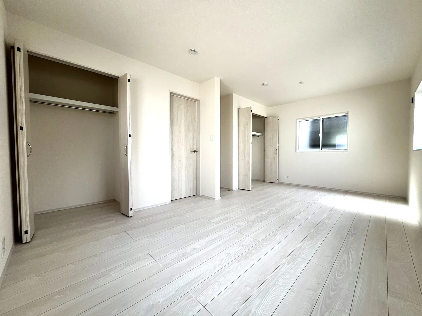 ☆2号棟　洋室5.0畳&5.25畳(可変型間取り)☆