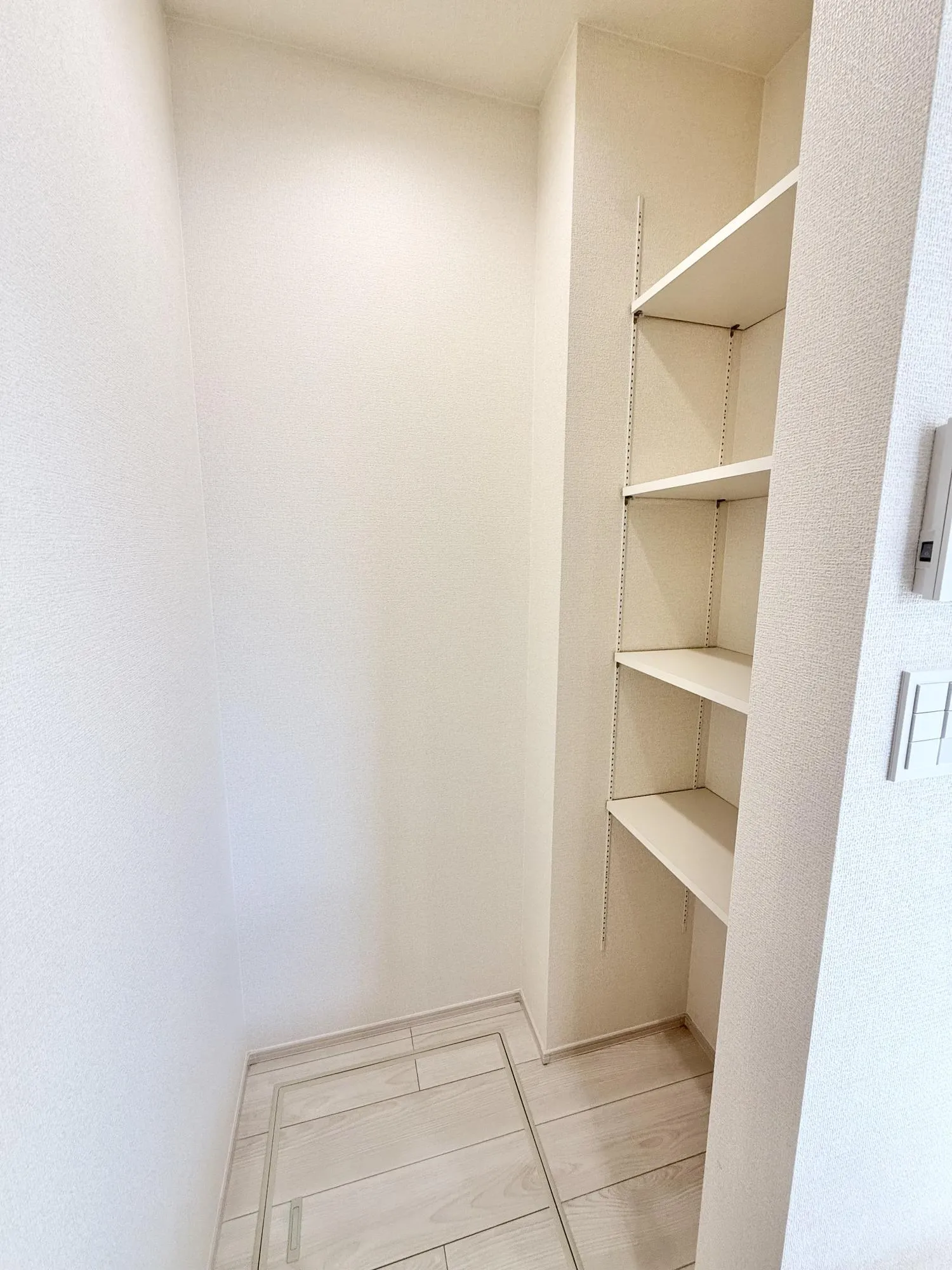 【リビング収納 | 号棟】