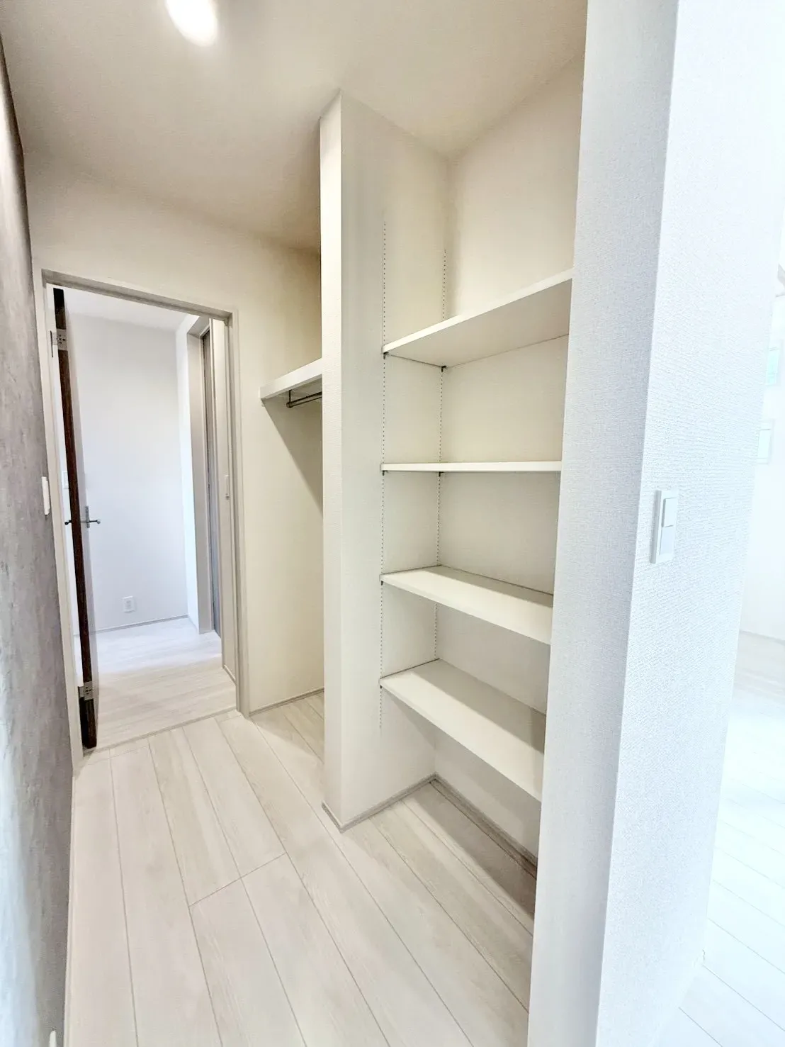 【ファミリークローゼット | 1号棟】