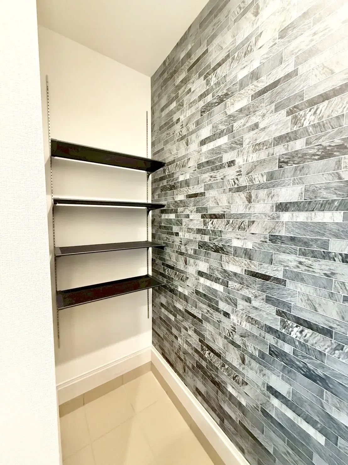 【玄関土間収納 | 2号棟】