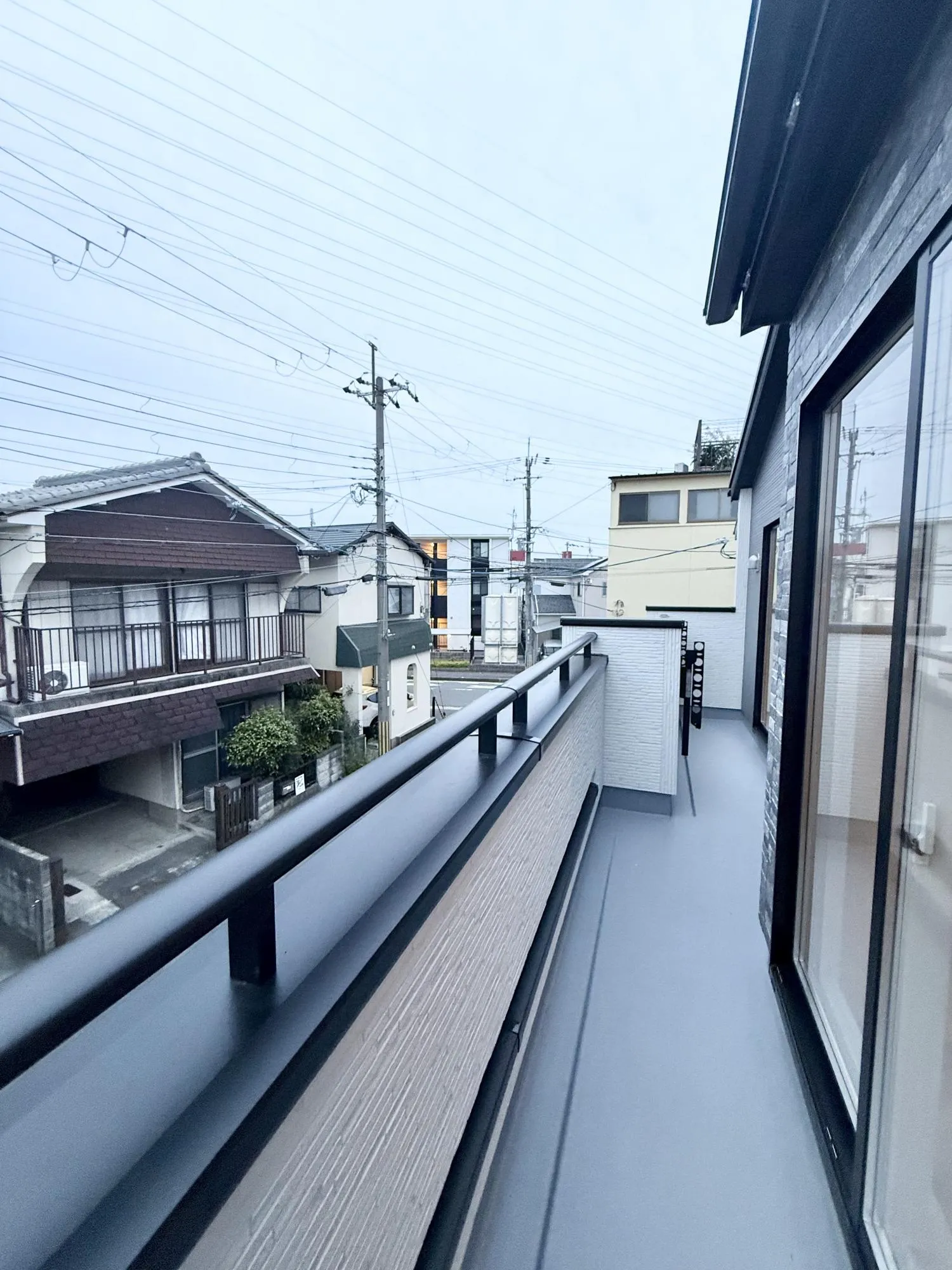 洗濯物をたくさん干せるバルコニー