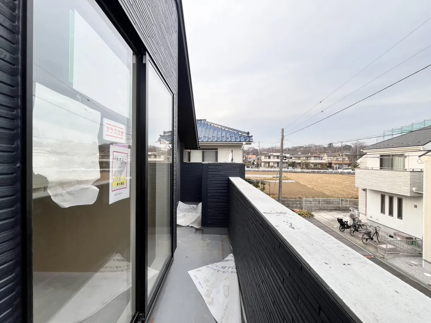 【2号棟】バルコニー(2026年2月14日撮影)