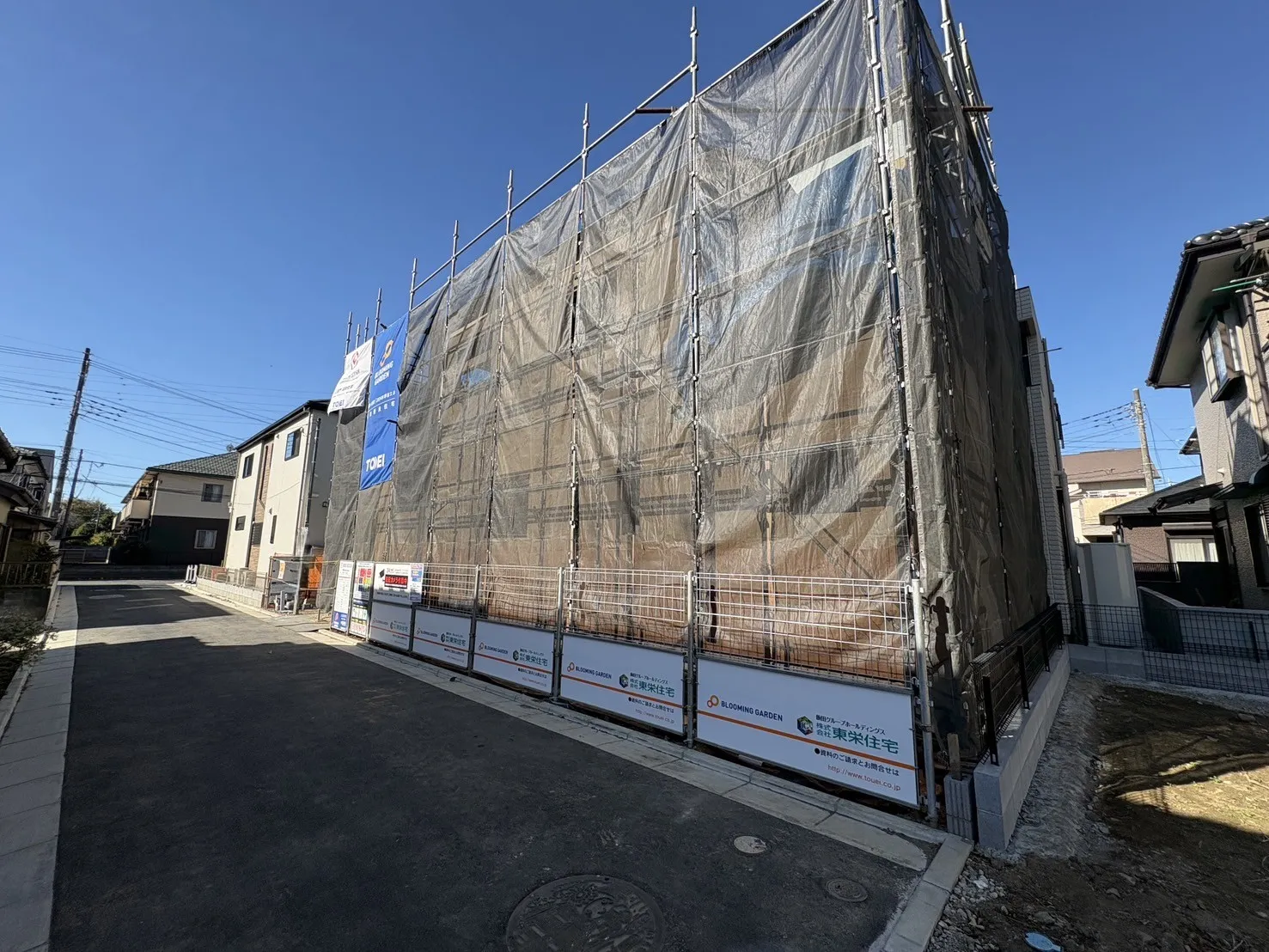 【販売現地】南道路の為、全棟陽当たり良好♪