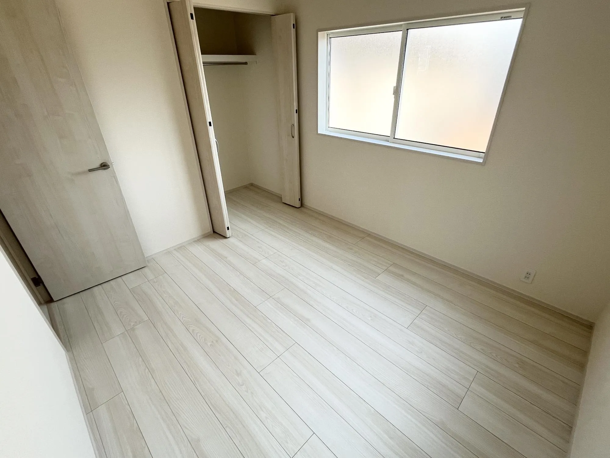 洋室5.25畳　2号棟