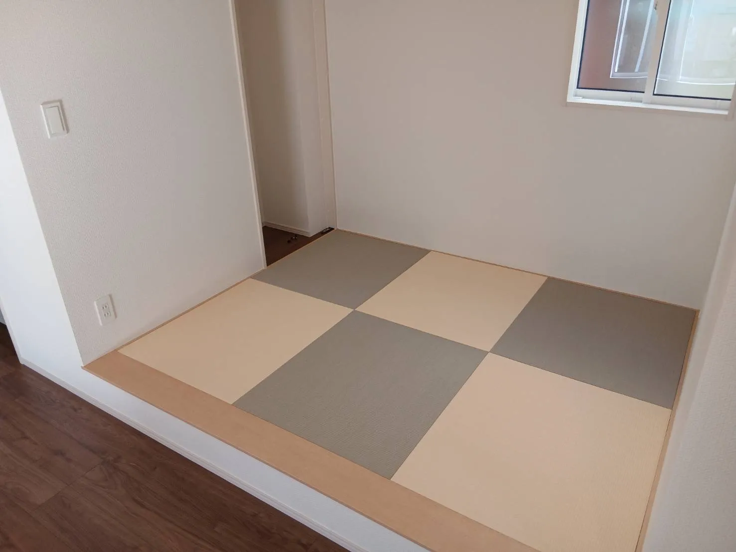 【タタミコーナー】お子さまの遊び場や客間としても使えるタタミコーナー。日常にも特別な時間にも寄り添う、万能な一部屋。