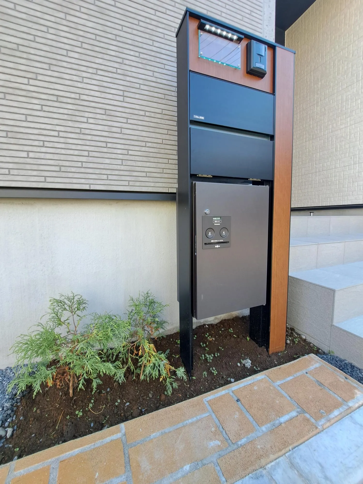 宅配ボックス付き、郵便受け