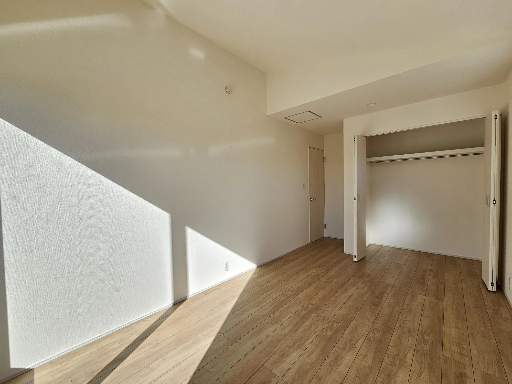 7号棟　主寝室(7.12帖)