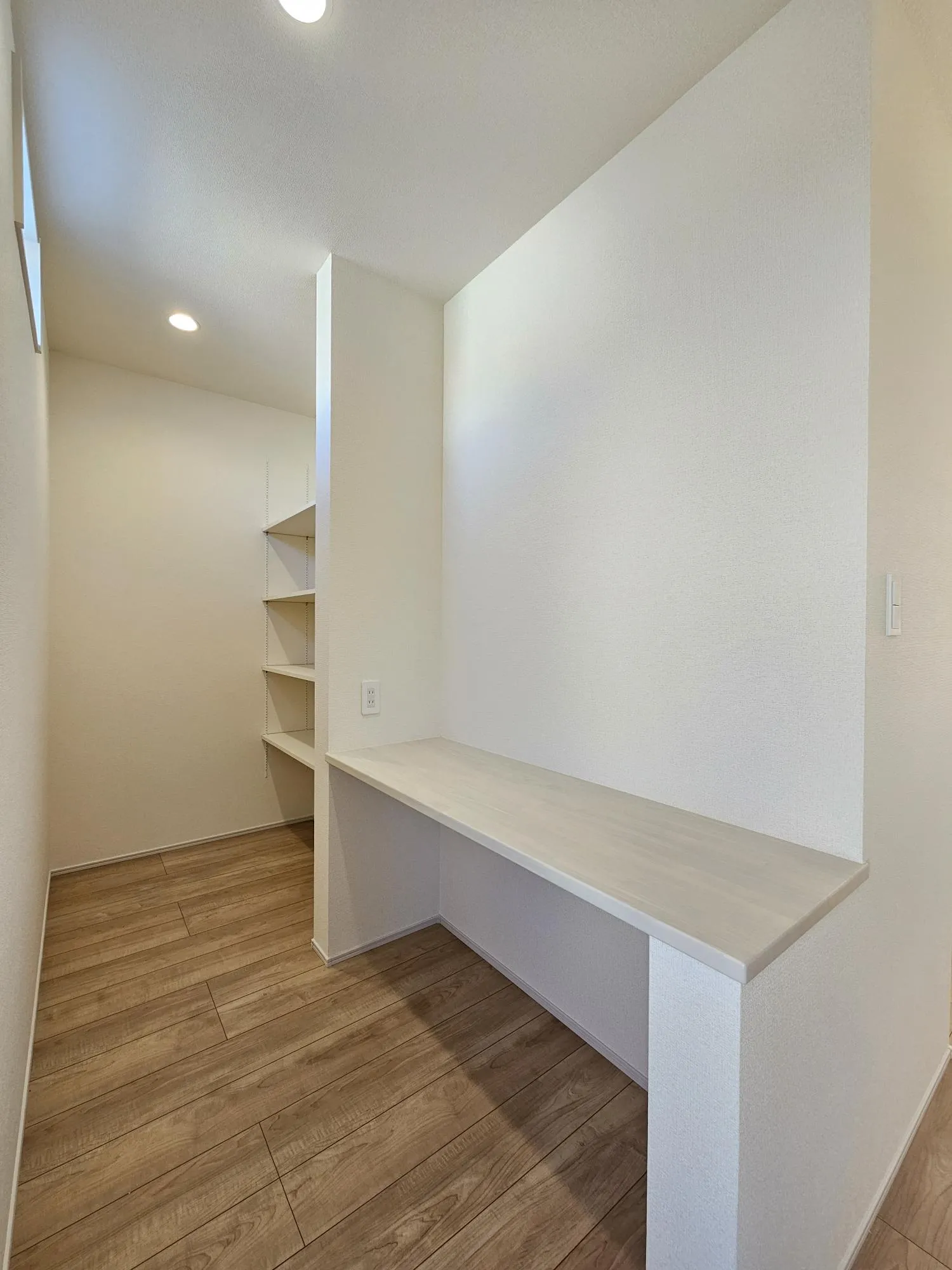 7号棟　パントリー