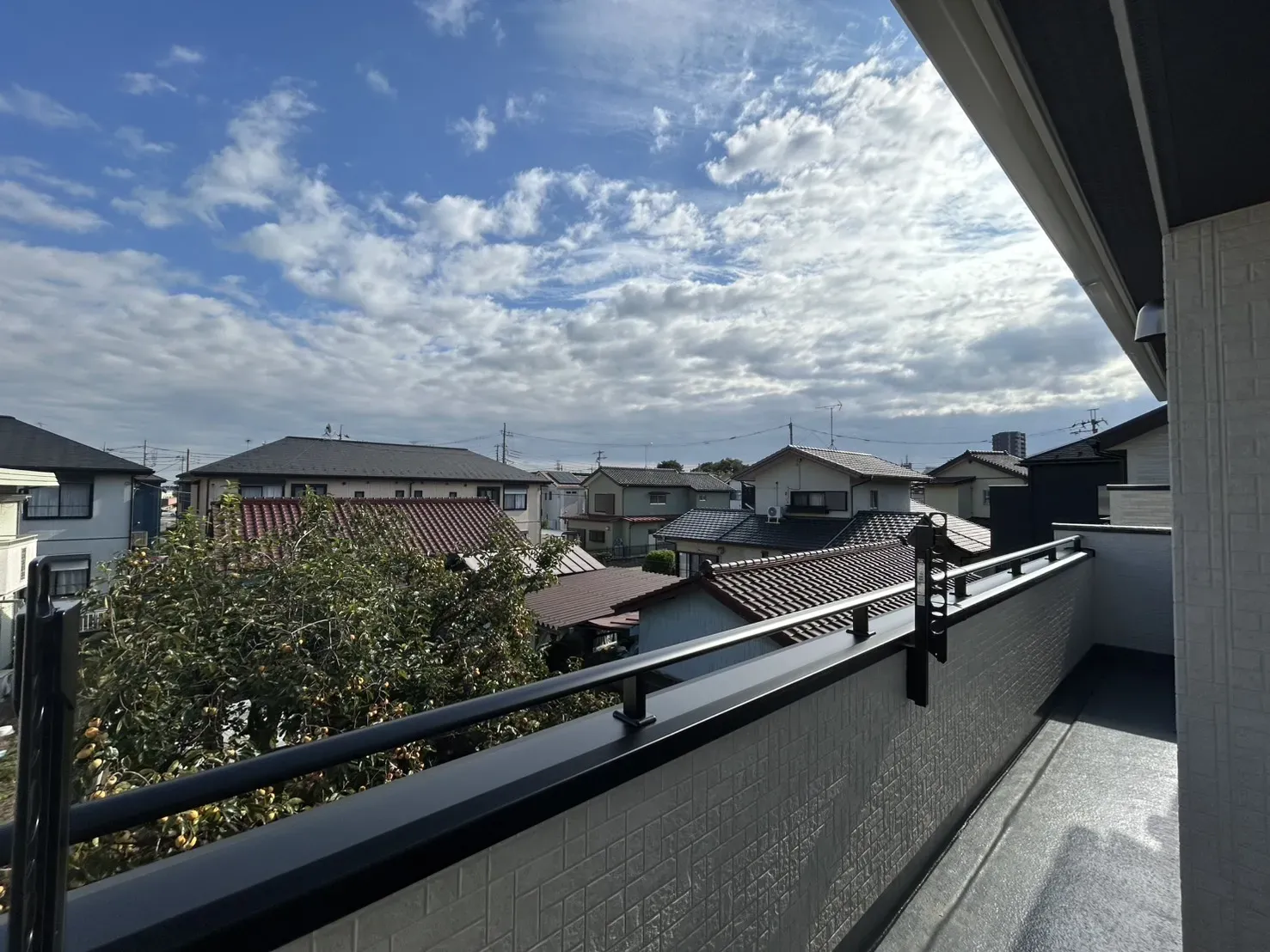 【4号棟】2部屋から行き来できるバルコニー