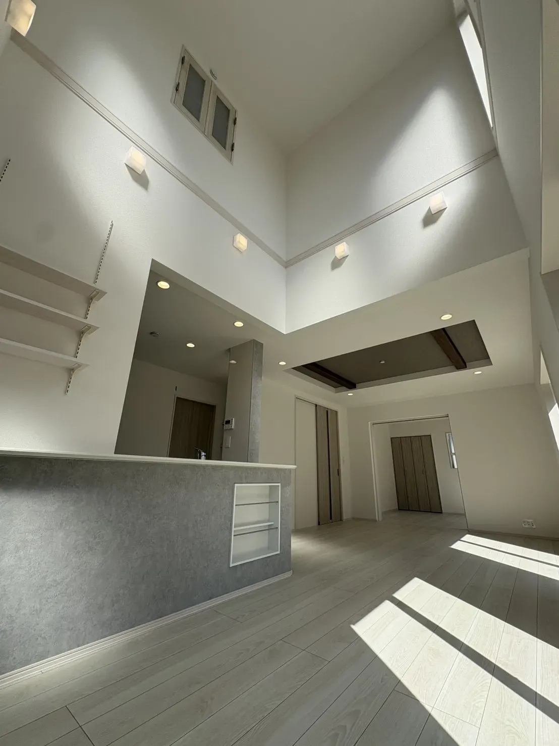 3月1日　リビング吹抜け