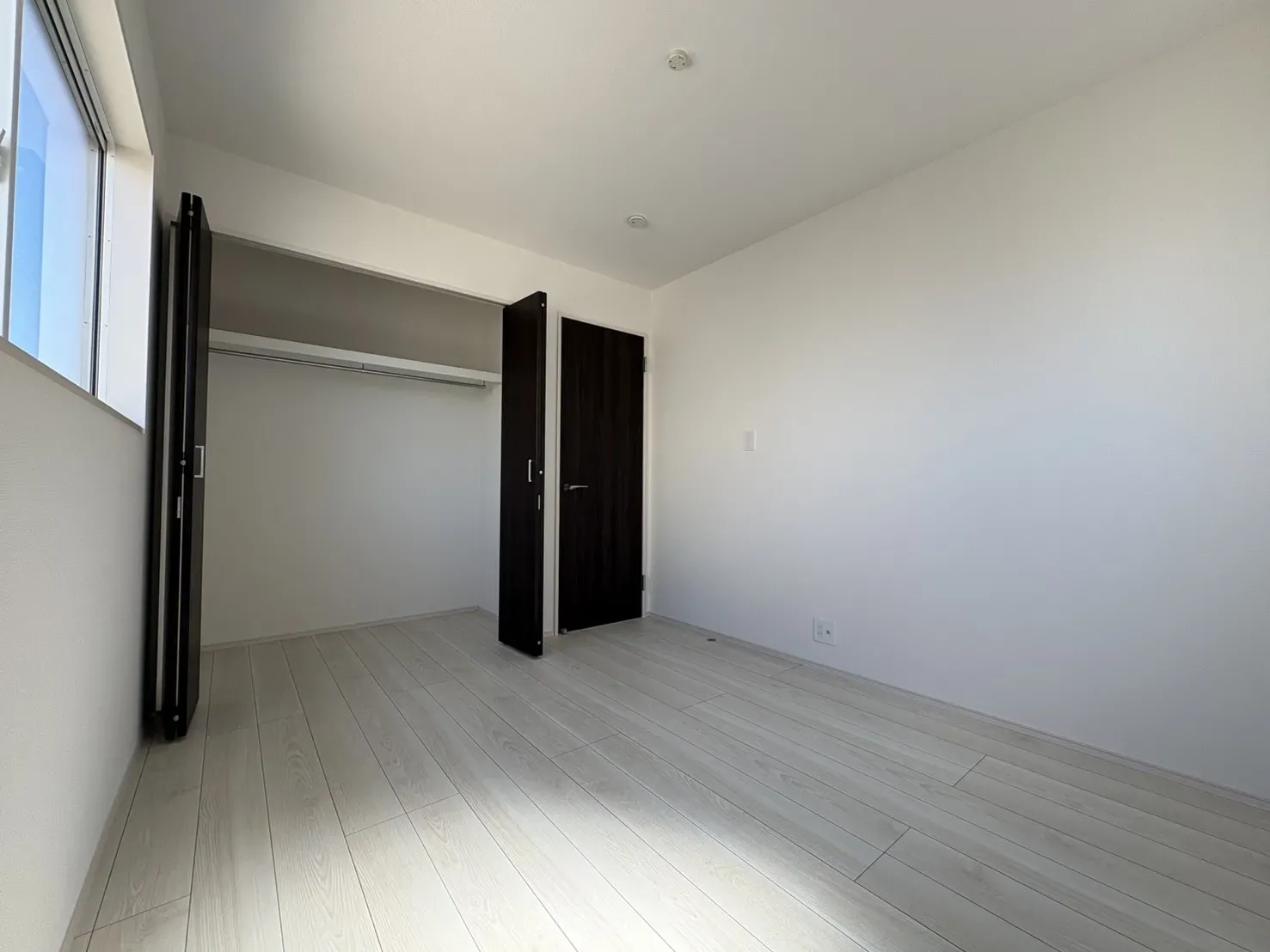 3月1日　洋室(5.25帖)