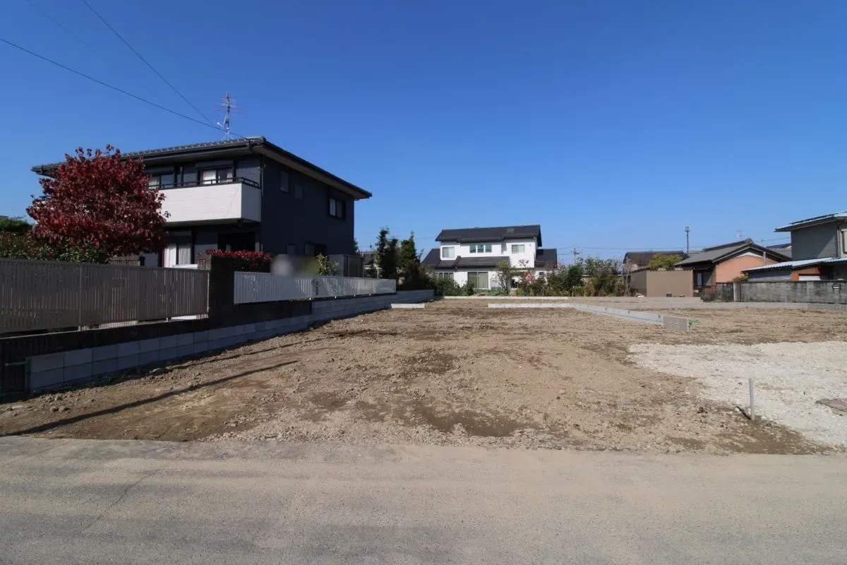 11月14日撮影　更地(3号棟出入口)