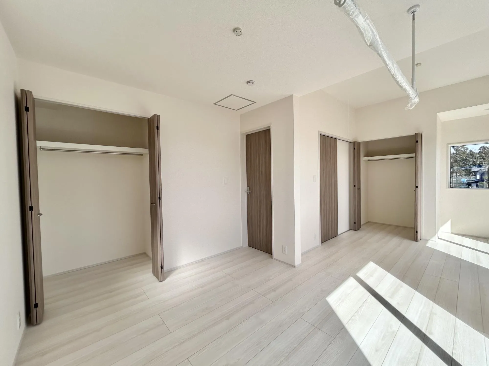 【居室①5.25帖・5.25帖】