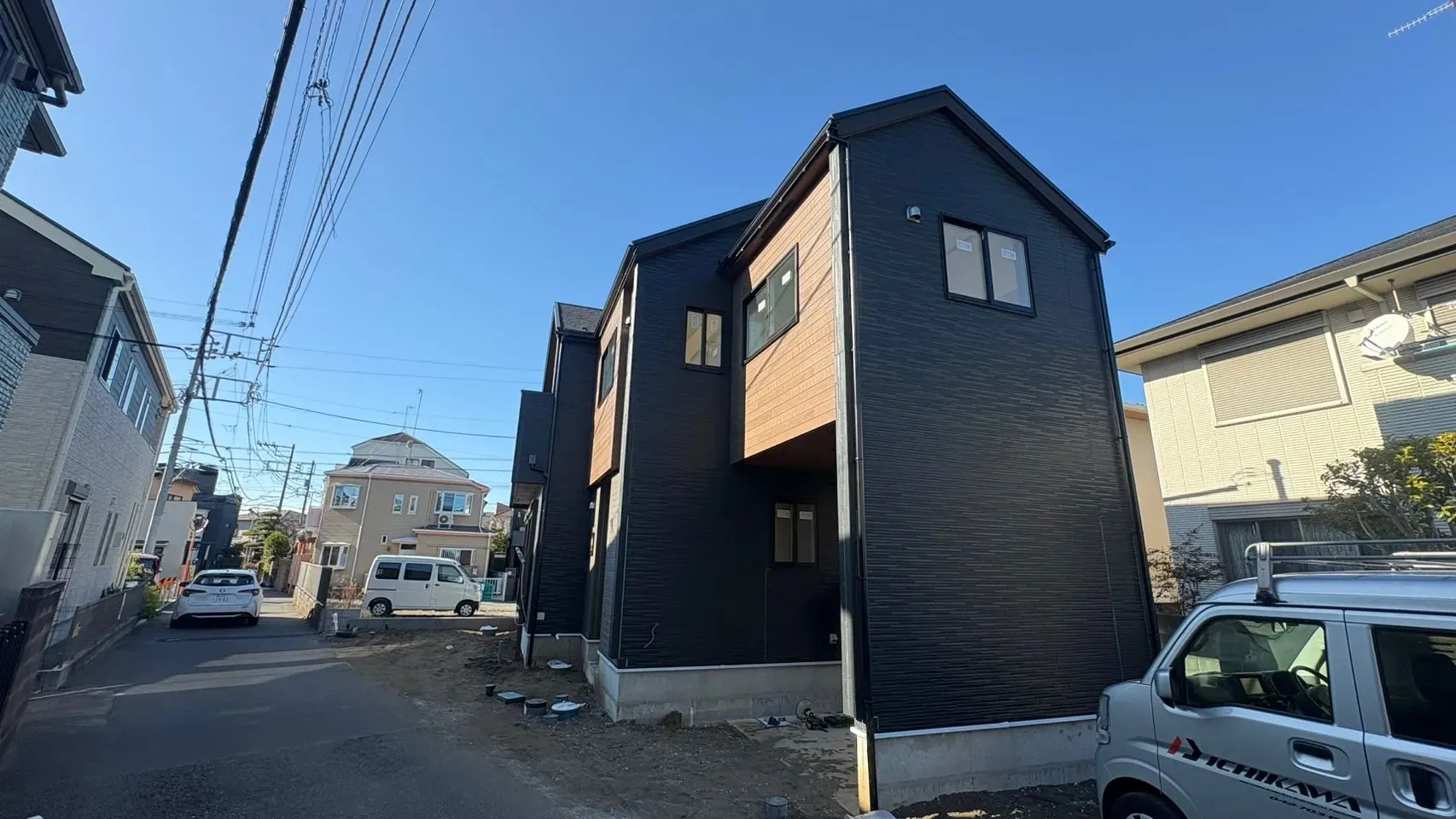 小型車を含め、カースペース3台!