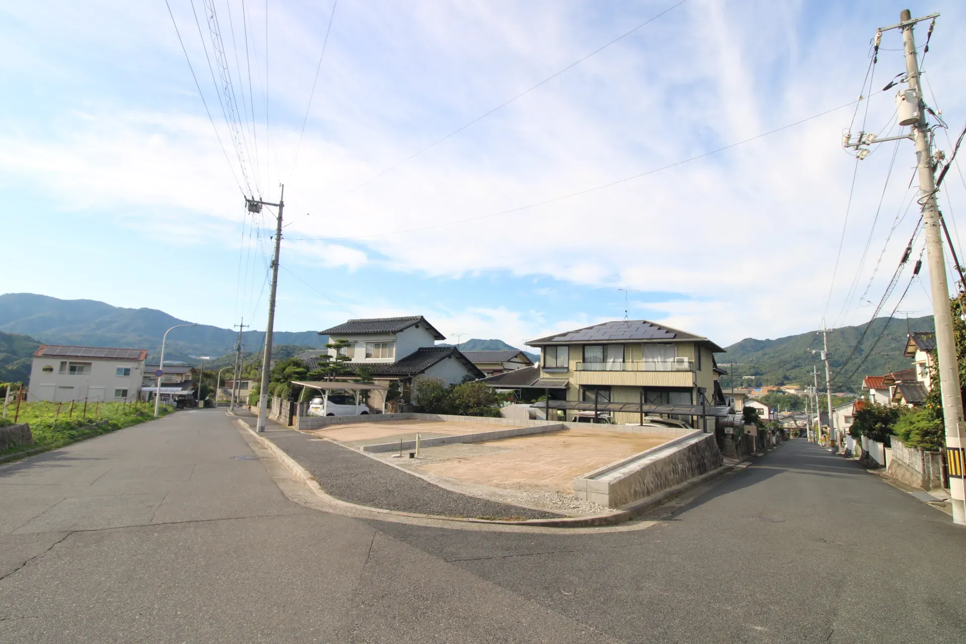 前面道路から見た宅地