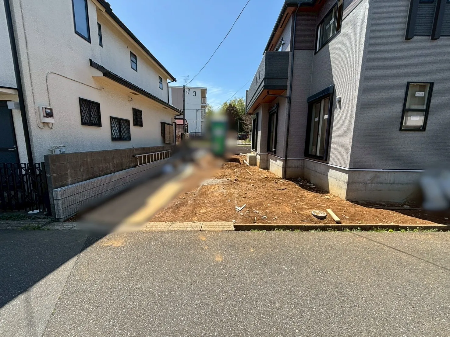 前面道路含む外観写真