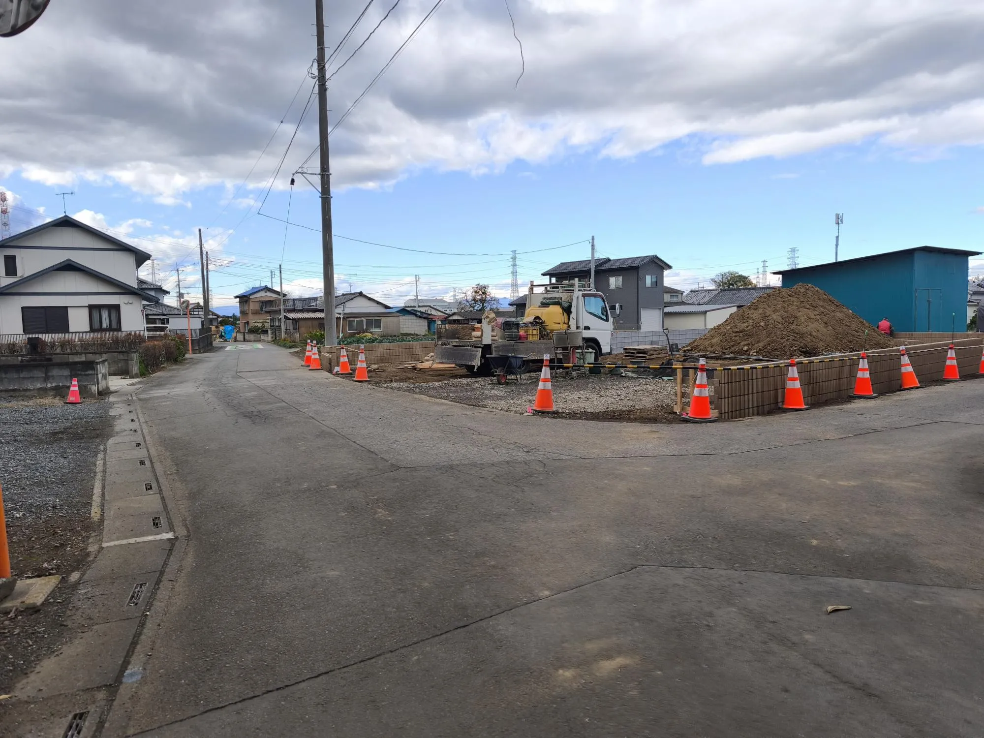 前面道路　約4.8m公道