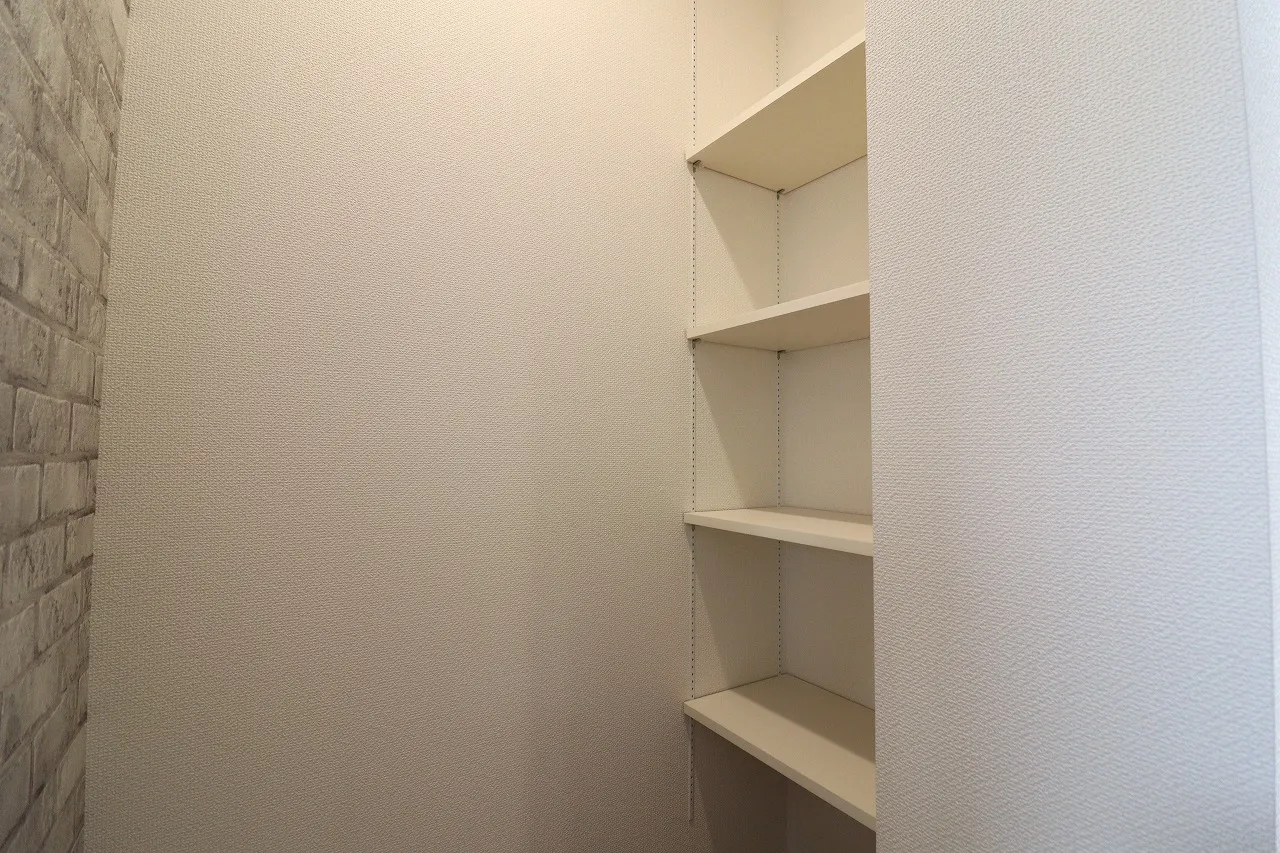 ①号棟　パントリー