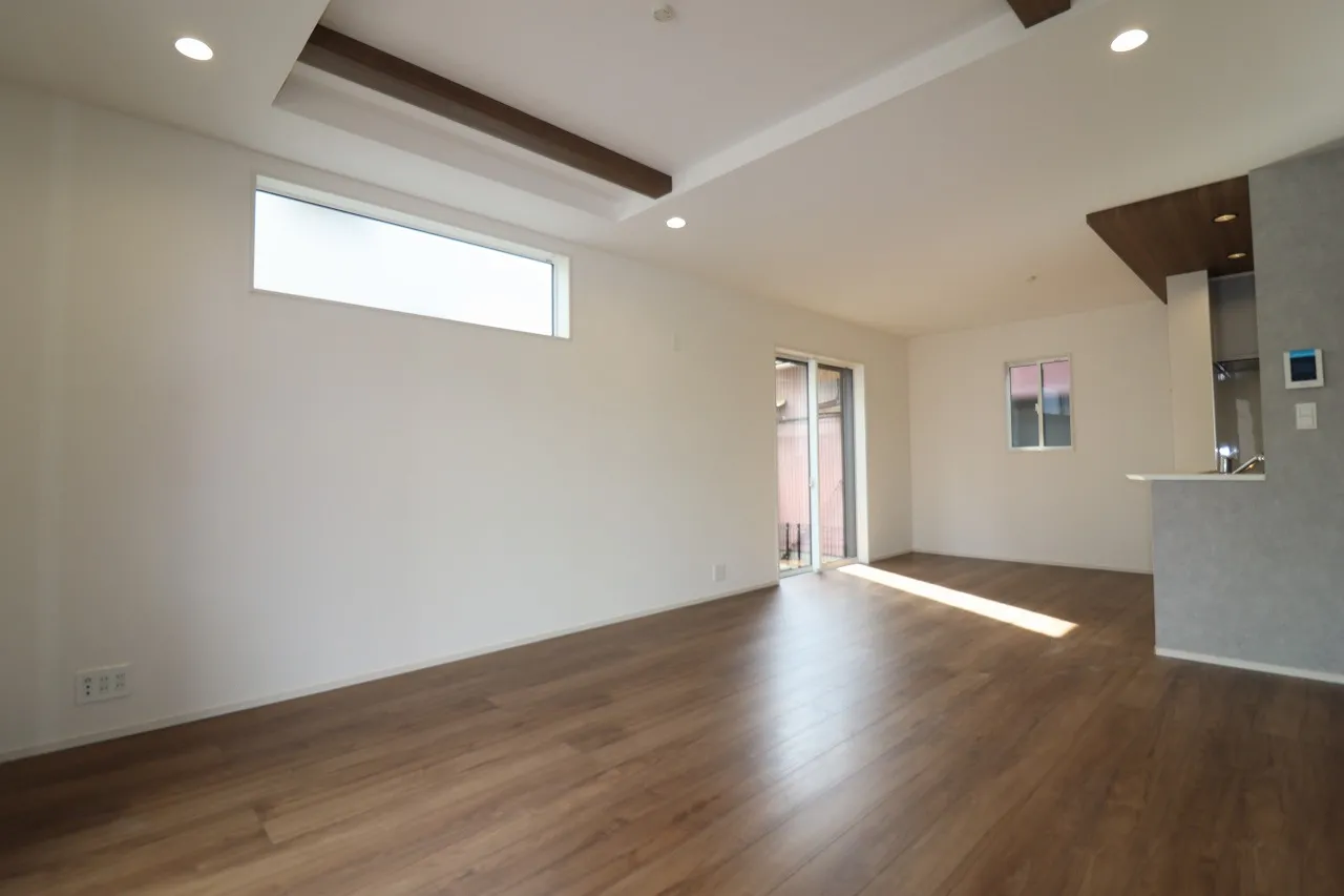 ①号棟　LDK(19.75帖)