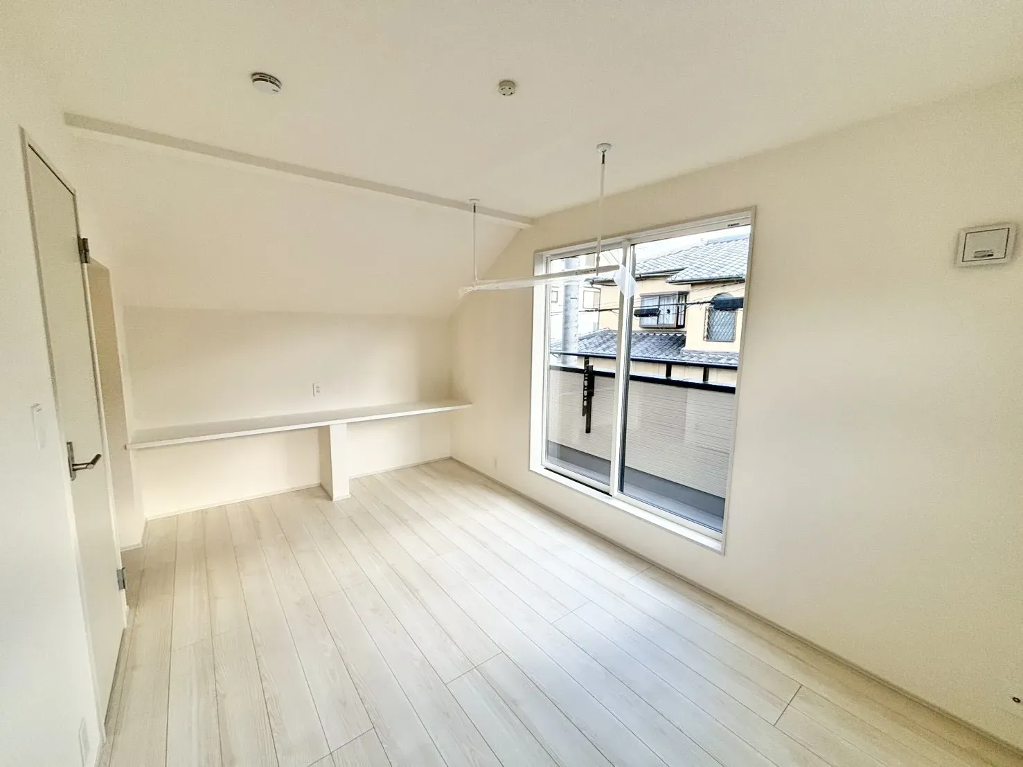 【洋室7.5帖 | 1号棟】 