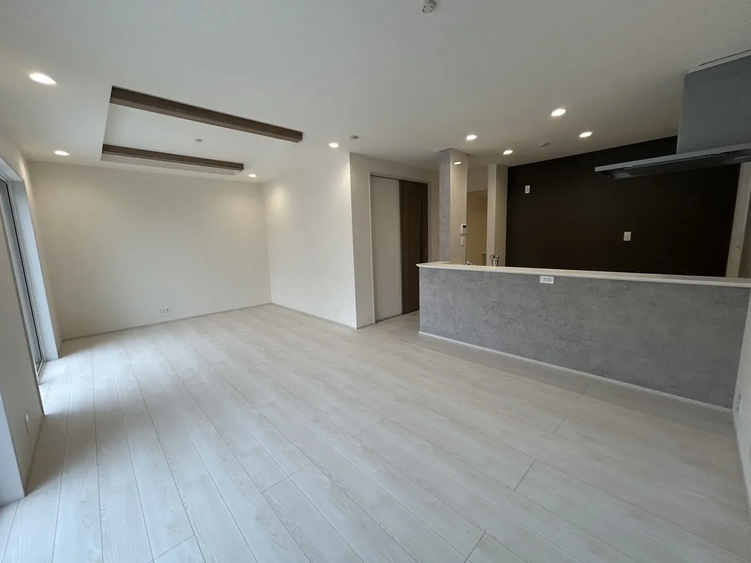 【LDK21.25帖】2026.3.2撮影
折上天井で開放感とデザイン性アップ!