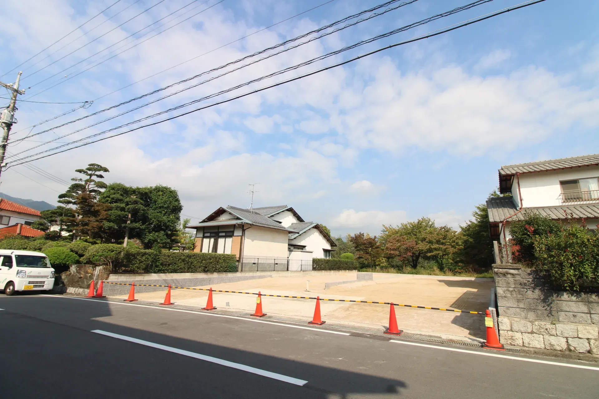 前面道路から見た宅地