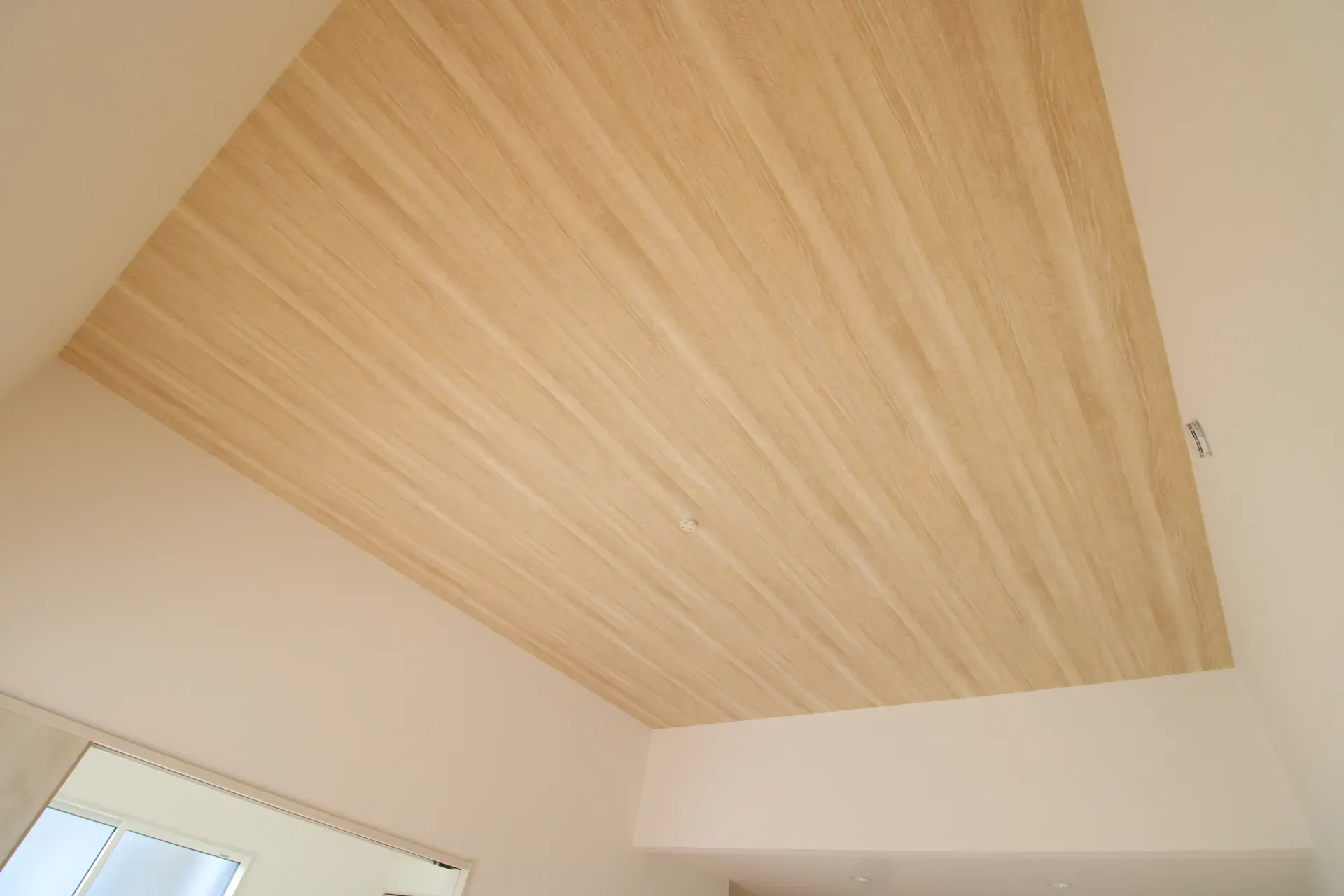 高さを変えた平天井