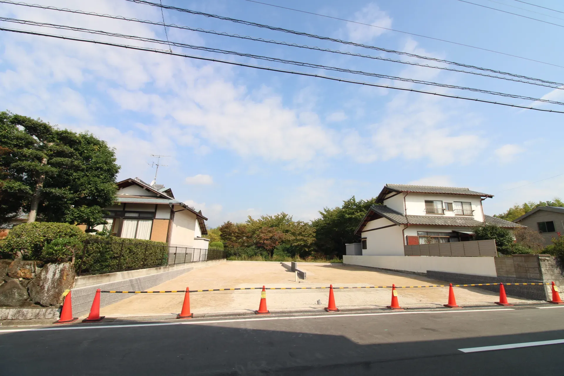 前面道路から見た宅地