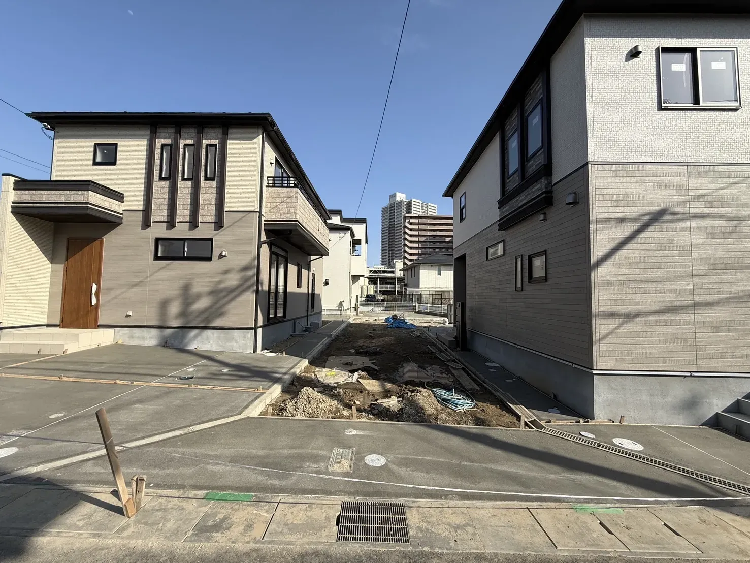 【左①号棟外観】2026.3.27撮影