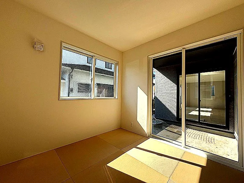 和室は、センターガーデンテラスと隣接しており、庭先への出入りもすんなり!