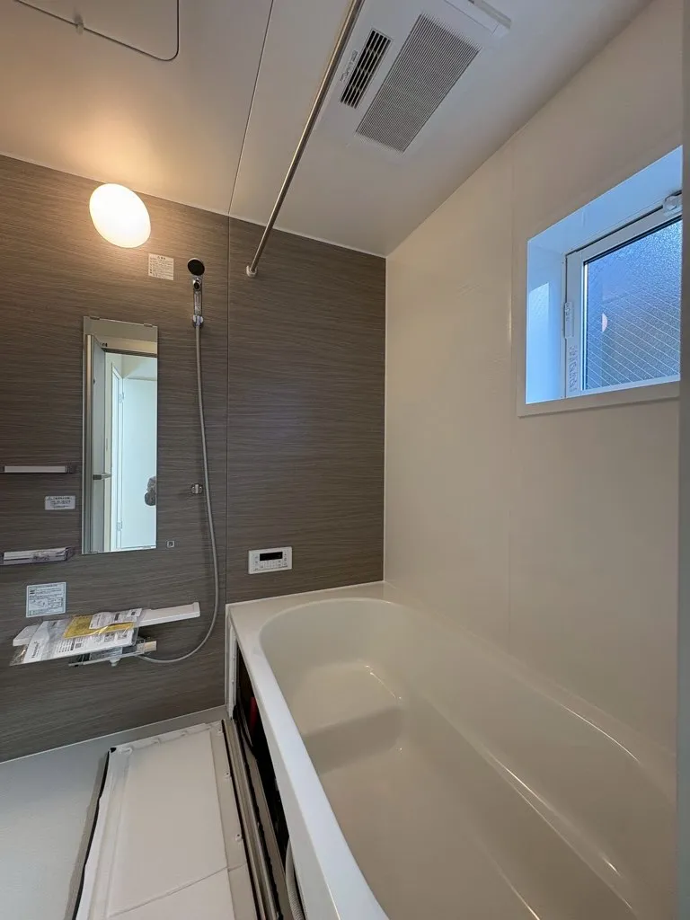 窓のある1坪タイプのユニットバス!