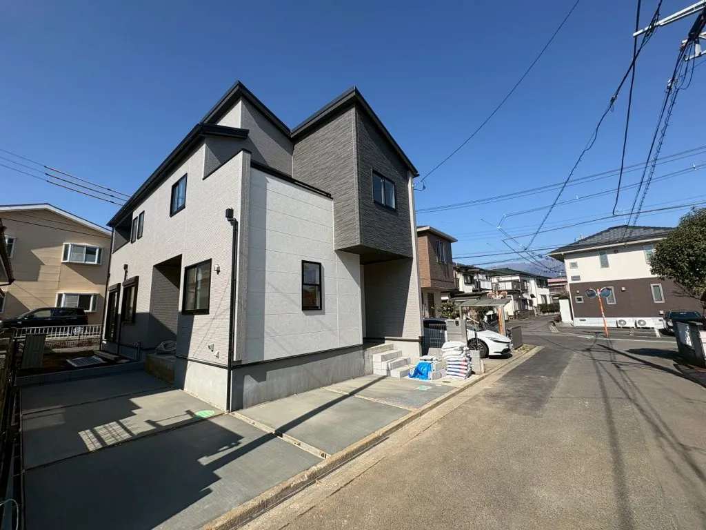 ようやく土間打ちまで完成!室内完成です!