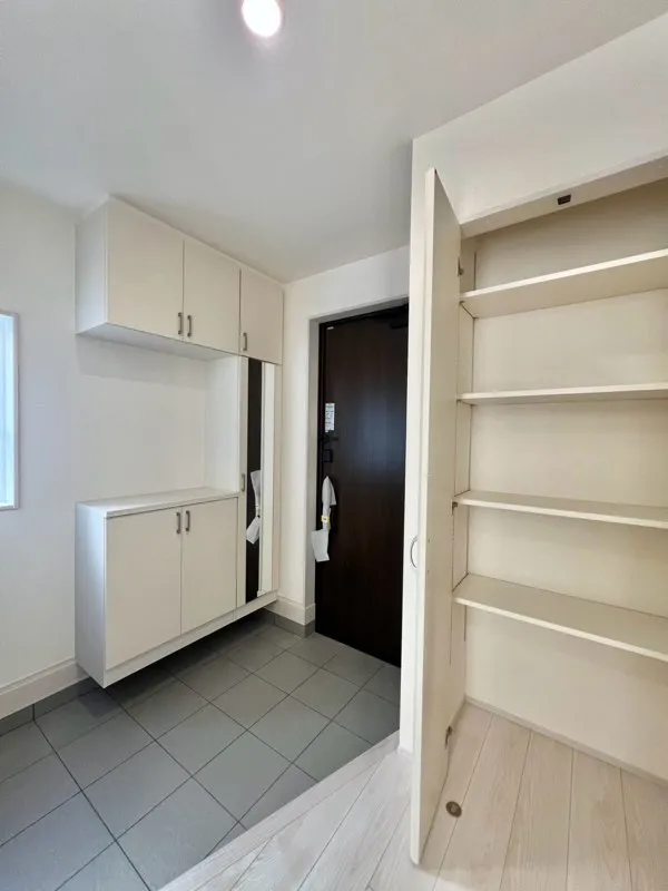 玄関の収納力があり小物等様々なものが収納できます。