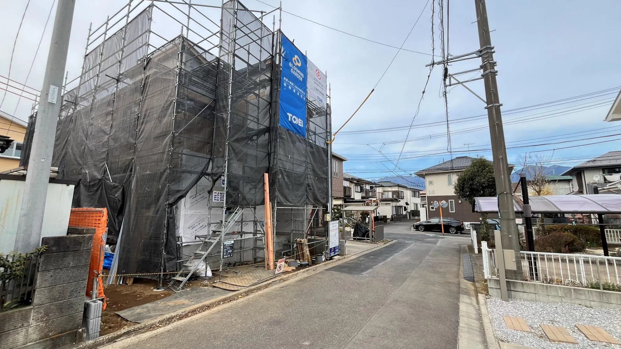 当社売主!
上棟いたしました♪
完成物件で仕様等のご案内も可能です。