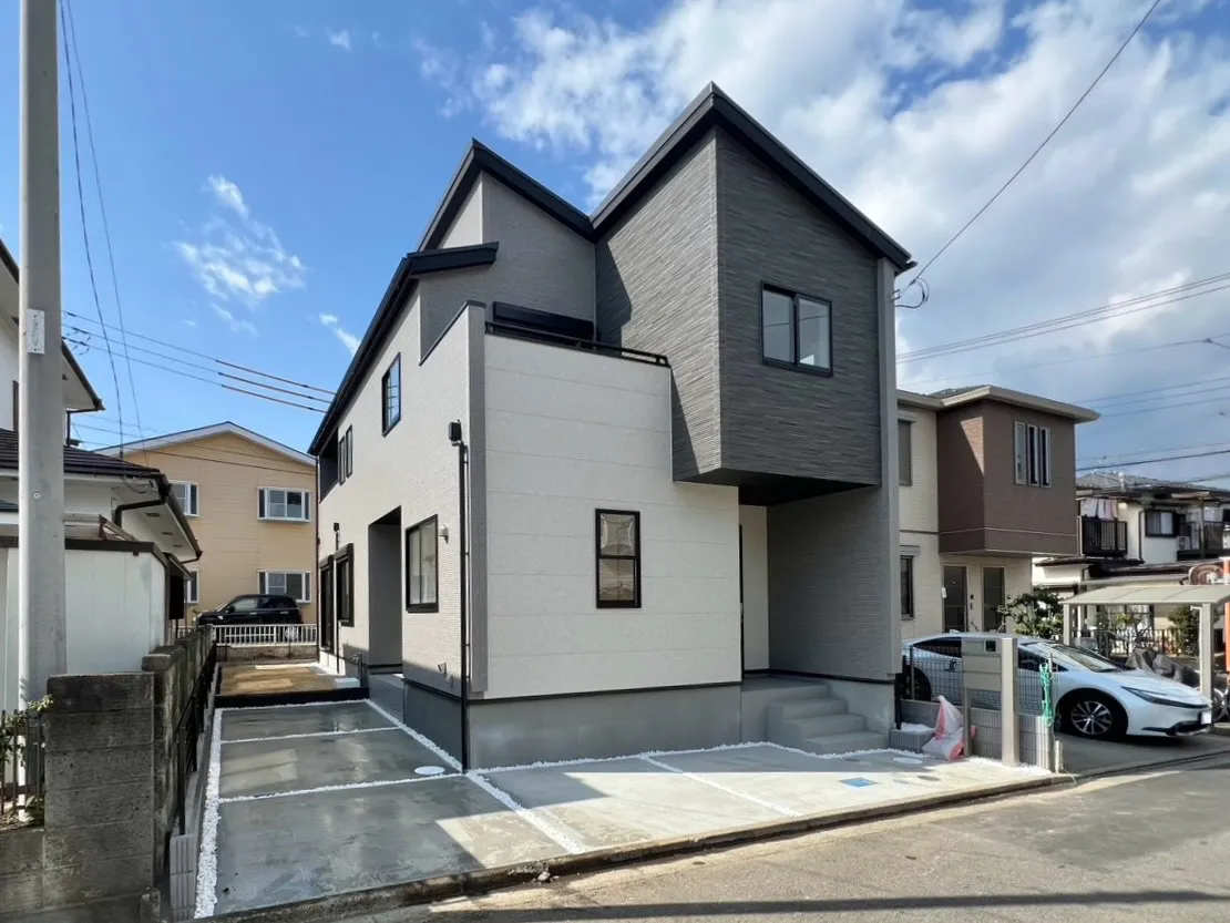 当社売主!
完成いたしました♪
是非ご見学ください。