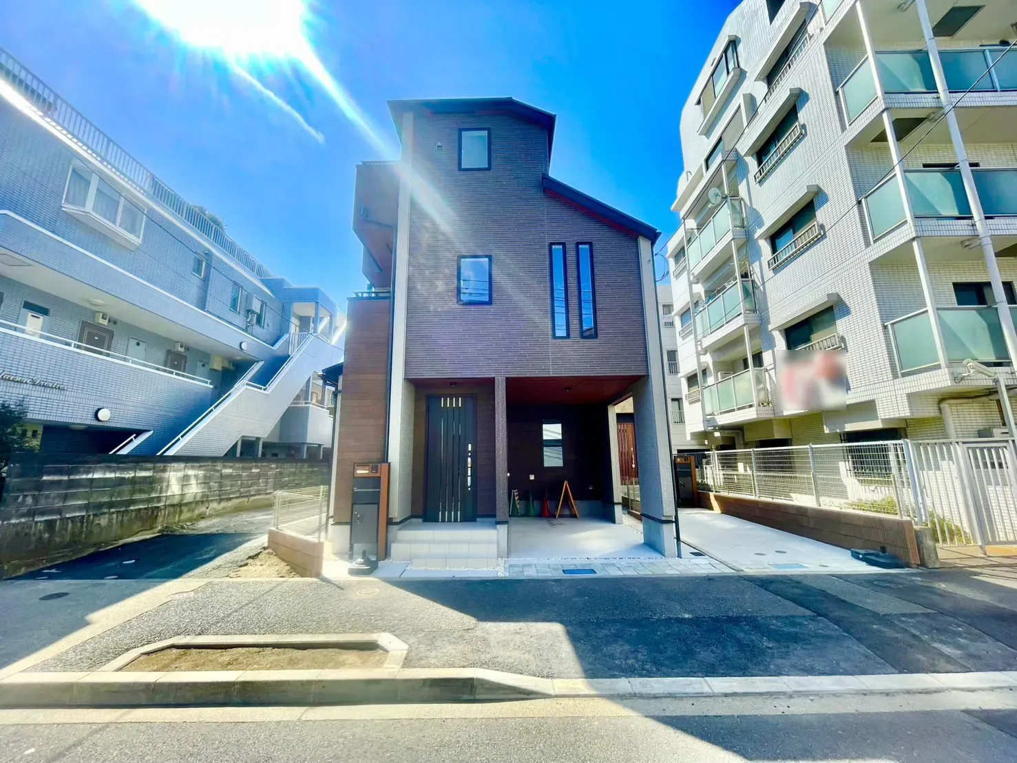 1号棟「美しく整った正面デザイン」