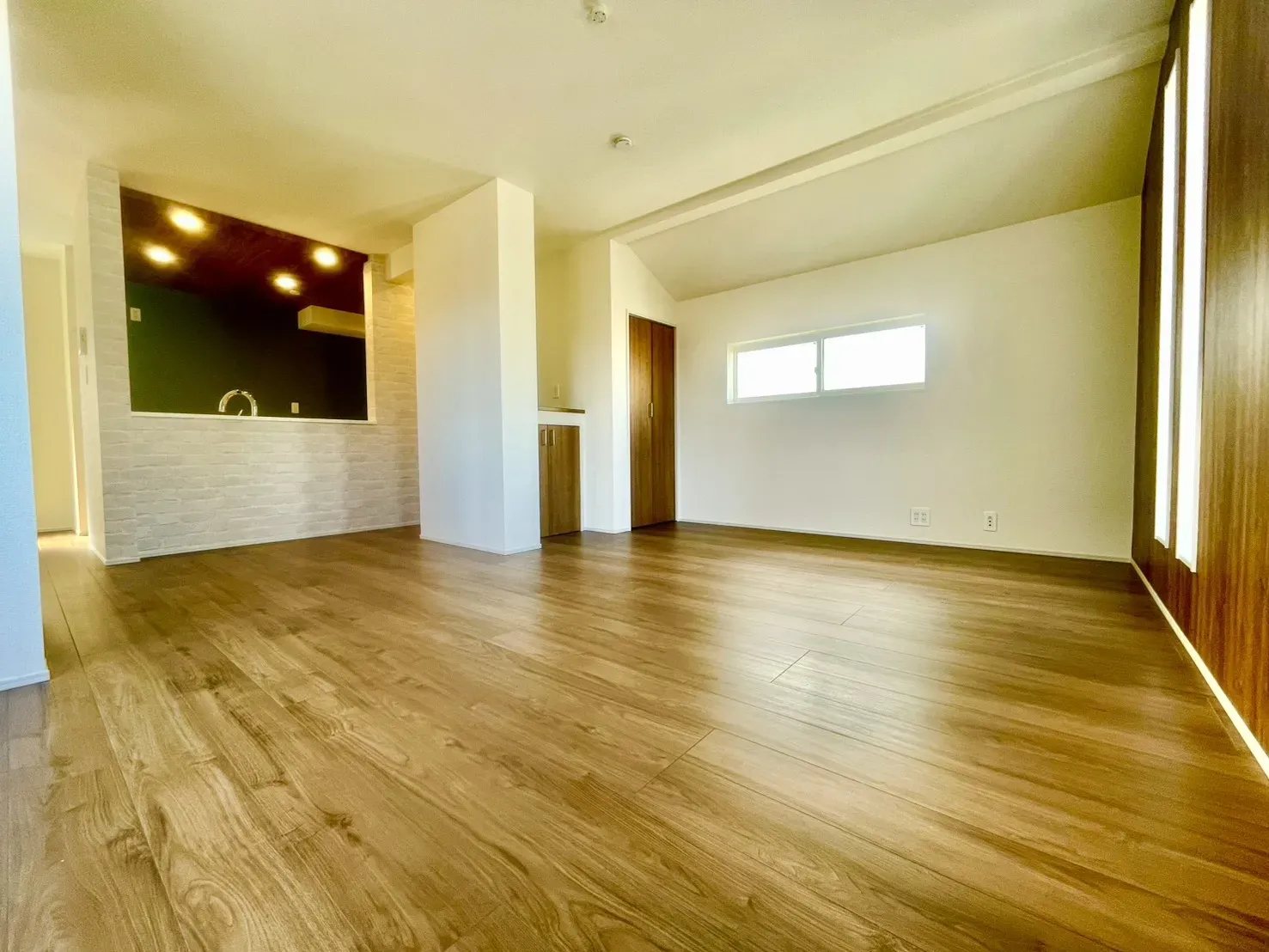 1号棟「開放感あふれるLDK空間」