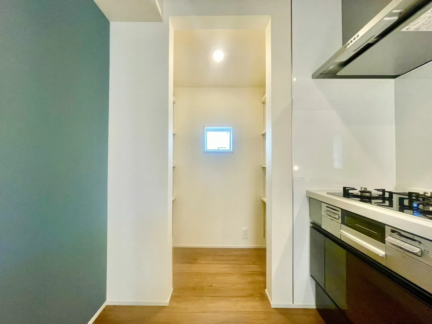 1号棟「便利なキッチンパントリー」