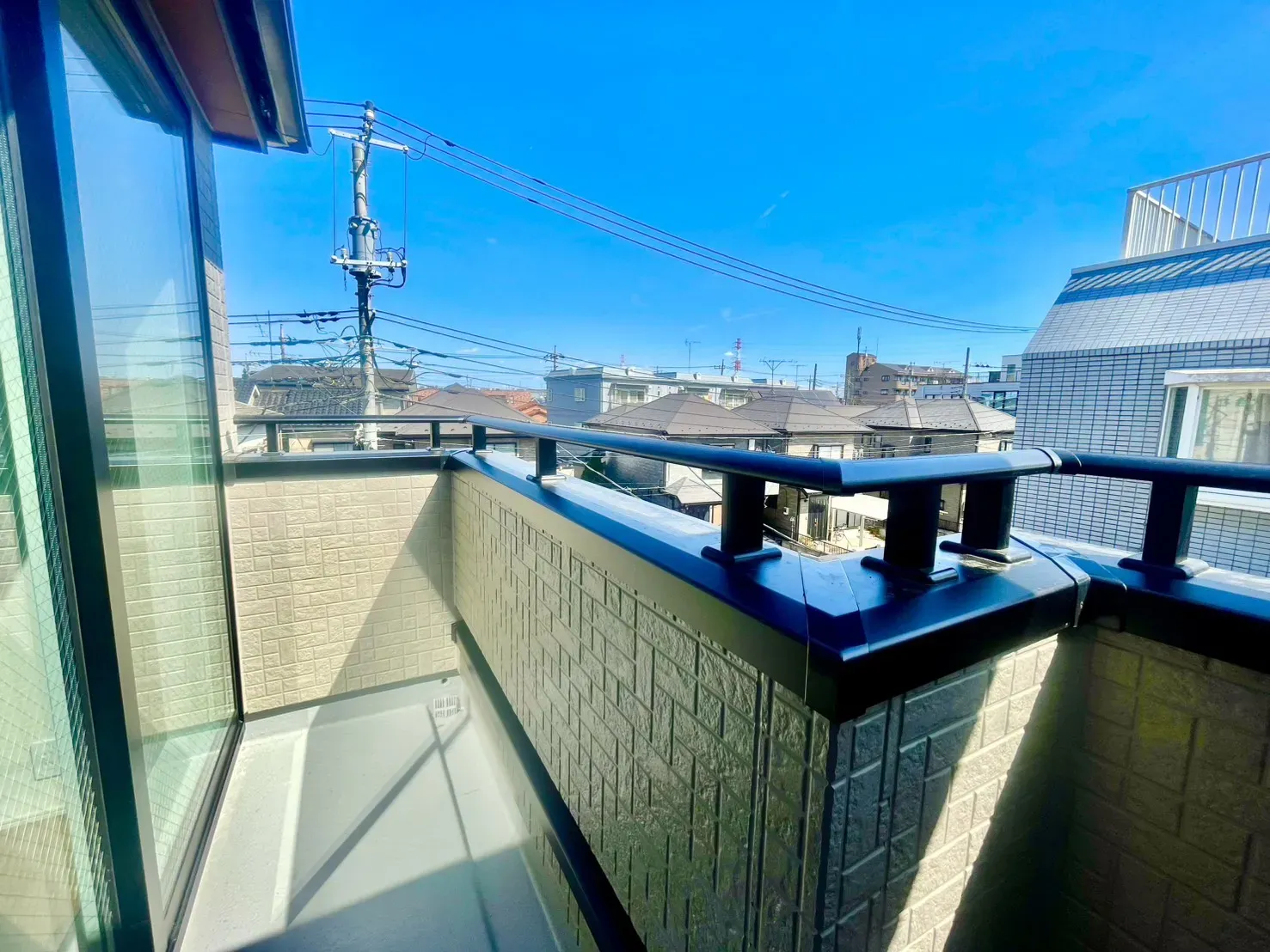 1号棟「開放感あるワイドバルコニー」