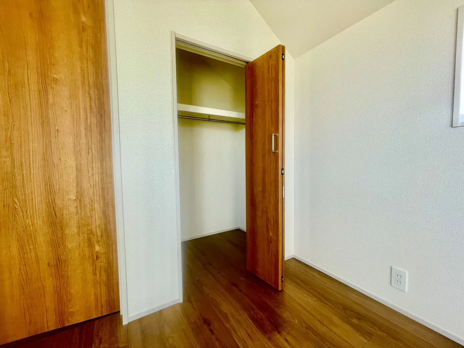 1号棟「収納付きで使いやすい洋室」