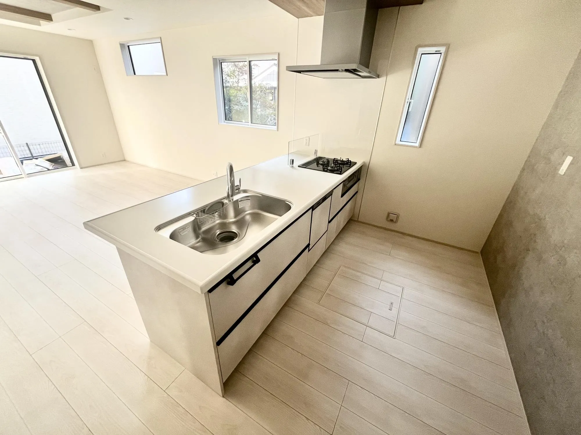 料理も会話も捗るフルオープンカウンターキッチン【①号棟】