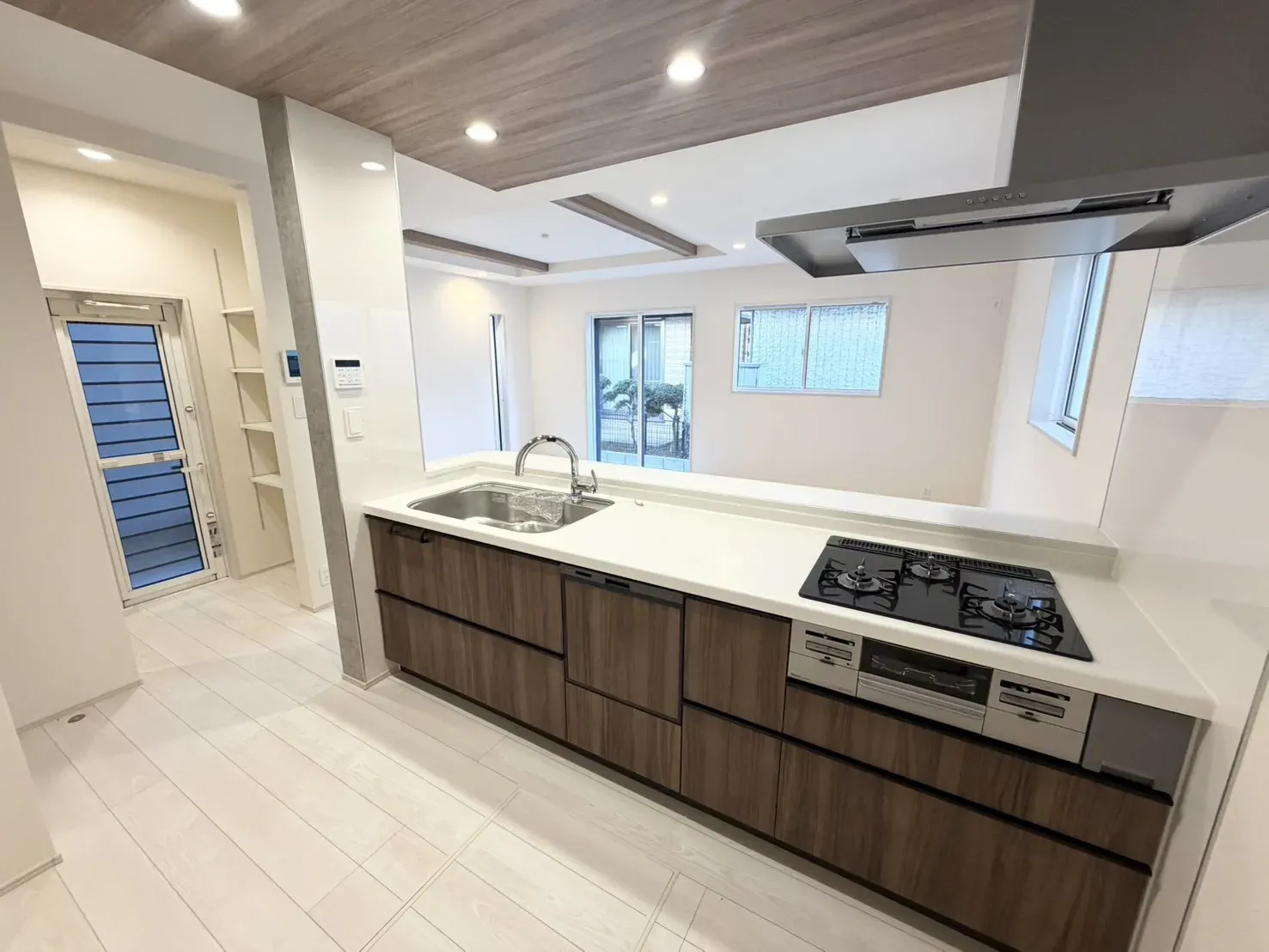 【2号棟　キッチン】