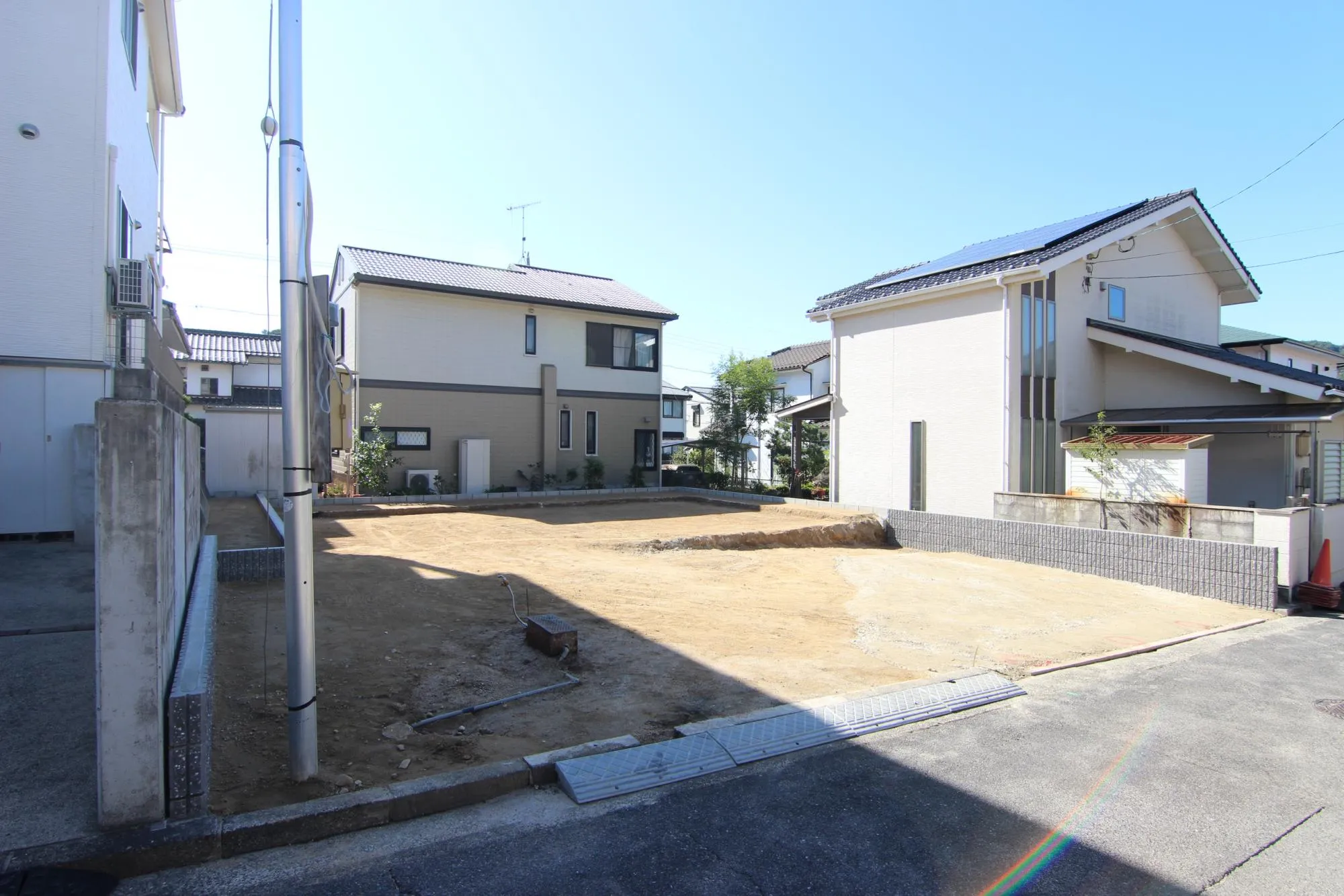 前面道路から見た宅地