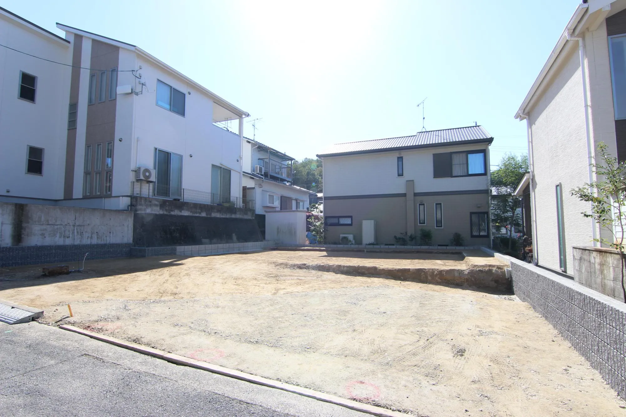 前面道路から見た宅地