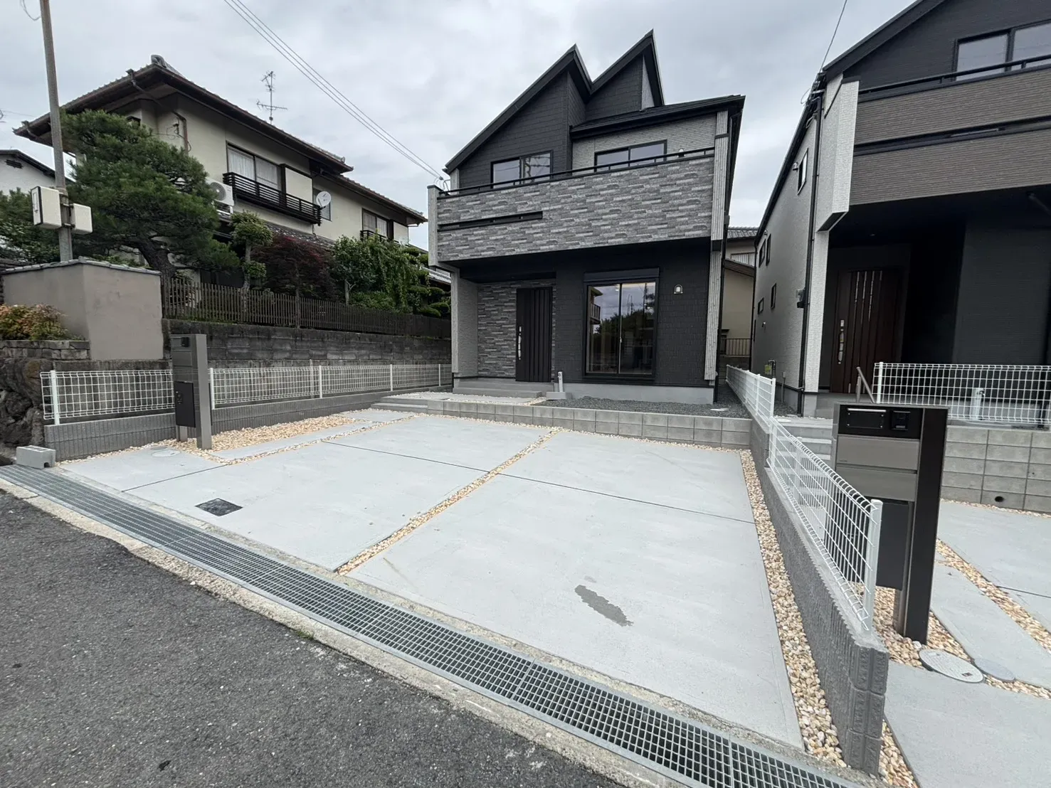 枚方市山之上西町の「ブルーミングガーデン 枚方市山之上西町2棟-長期