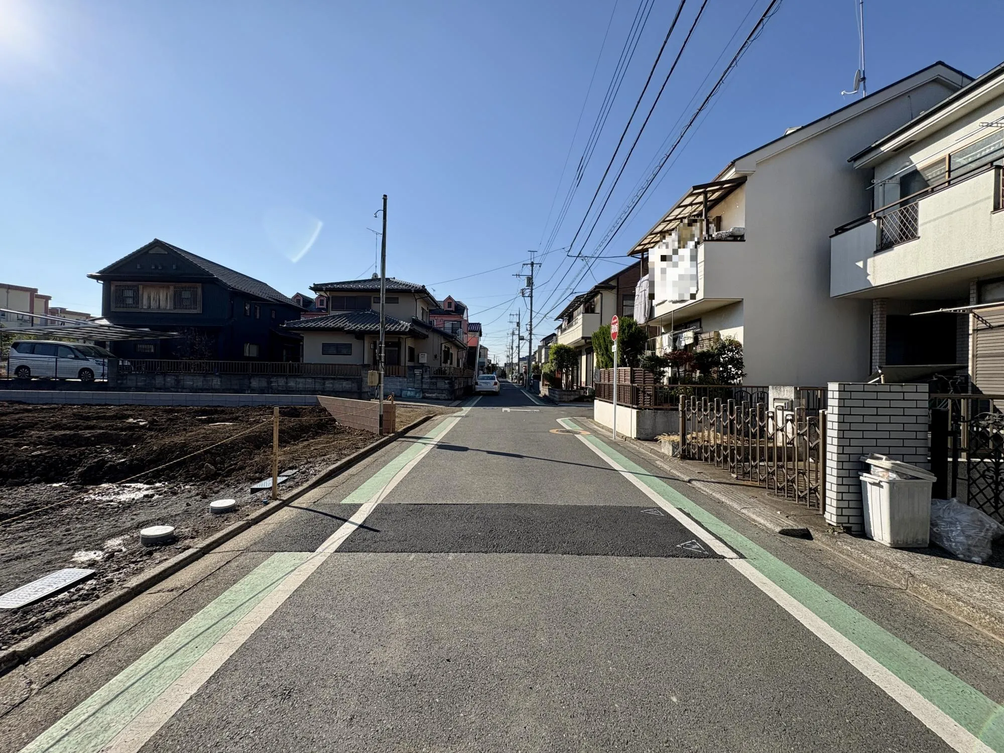 【前面道路含む現地写真】