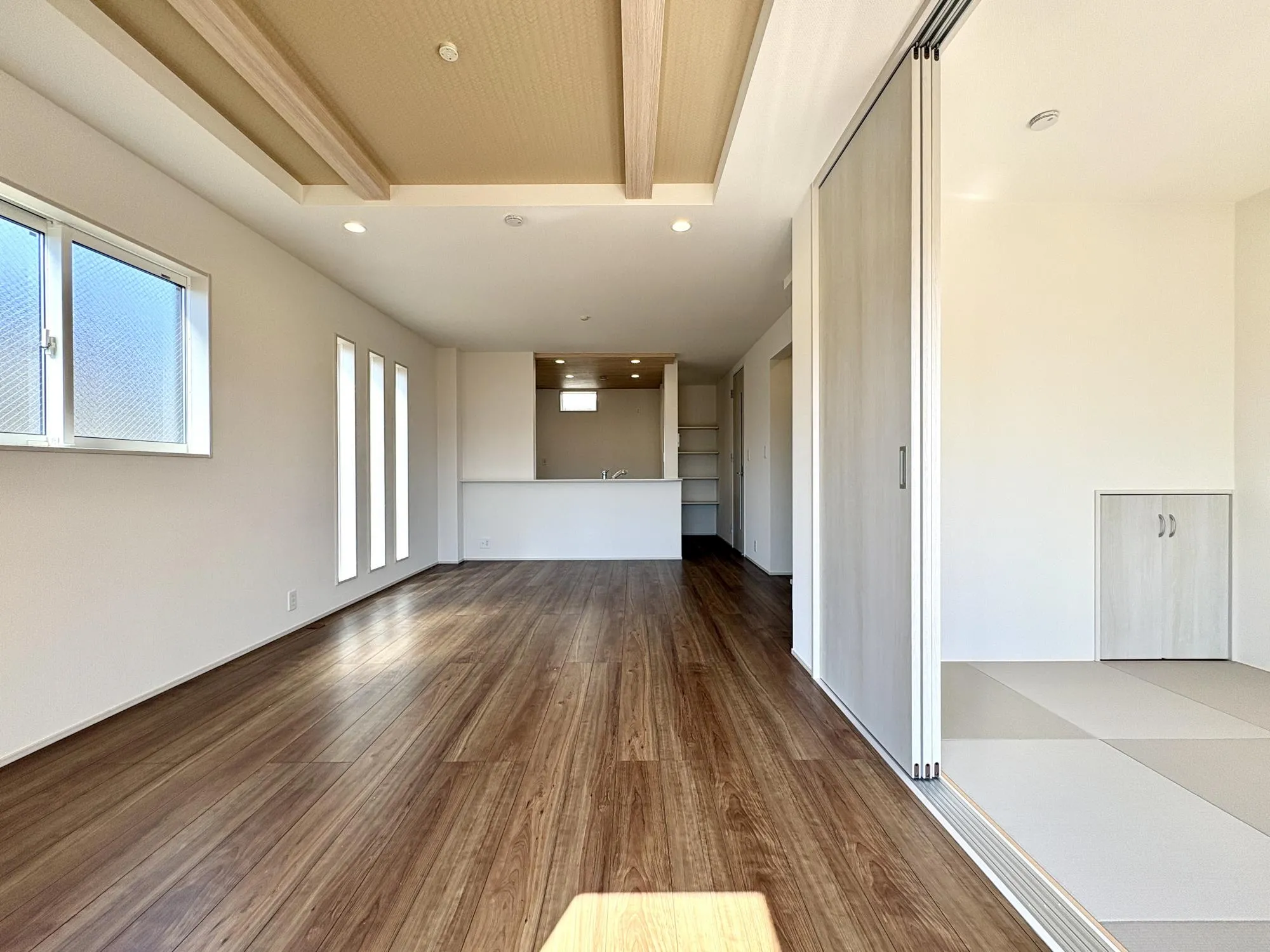 【2号棟/LDK(18.62帖)】